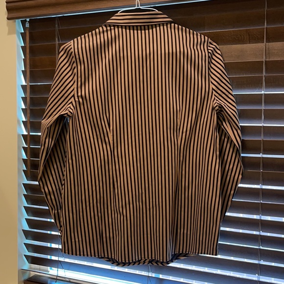 Ladies Chico’s fashion blouse - size 0 - Picture 4 of 9